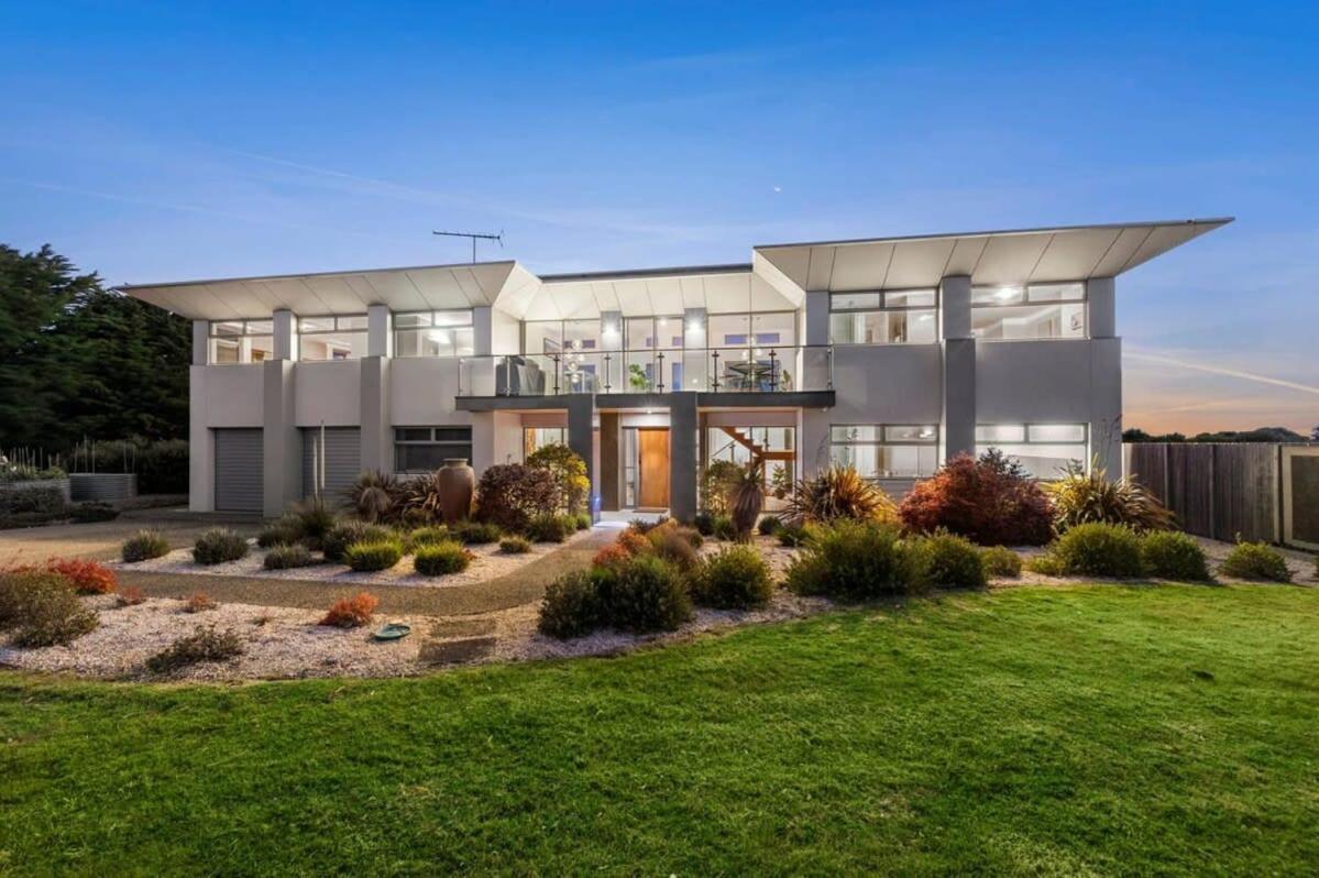 Waterline Villa Bellbrae Exterior photo